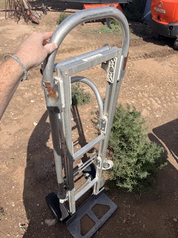 Dolly Truck