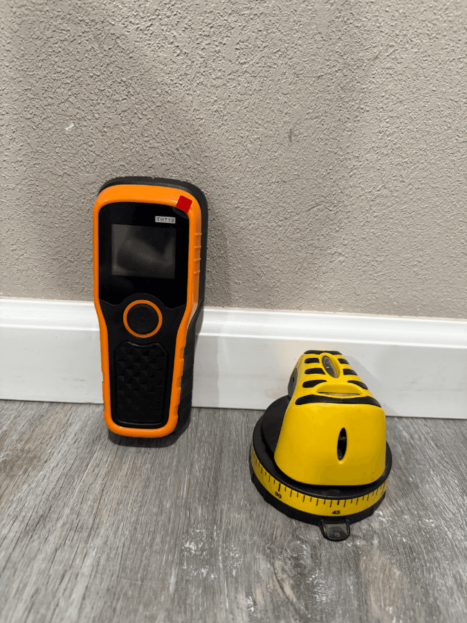 Stud Finder & Straight-line Laser